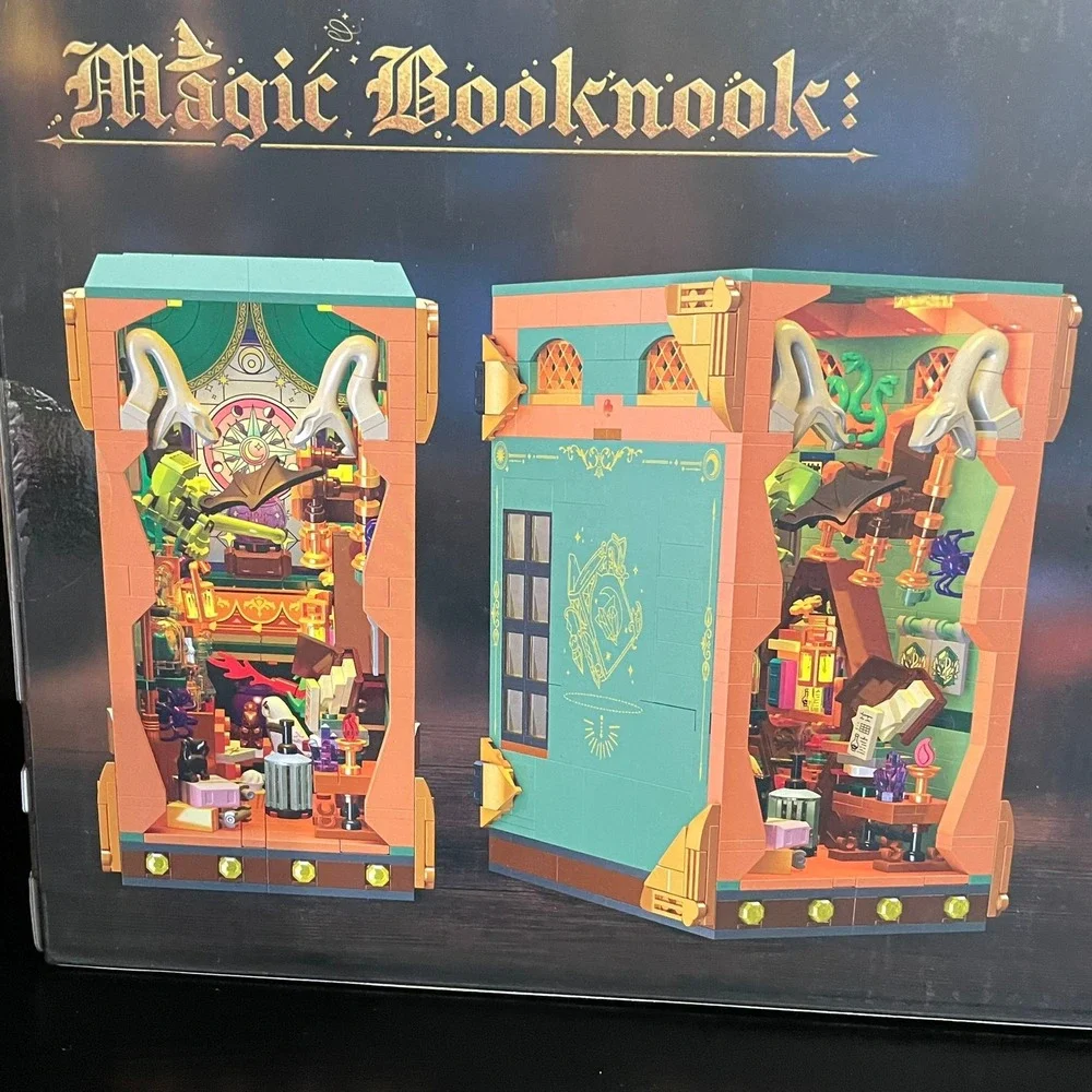 Magic Booknook 58299 Building Block Set 1033pcs Wizard Library New Sealed